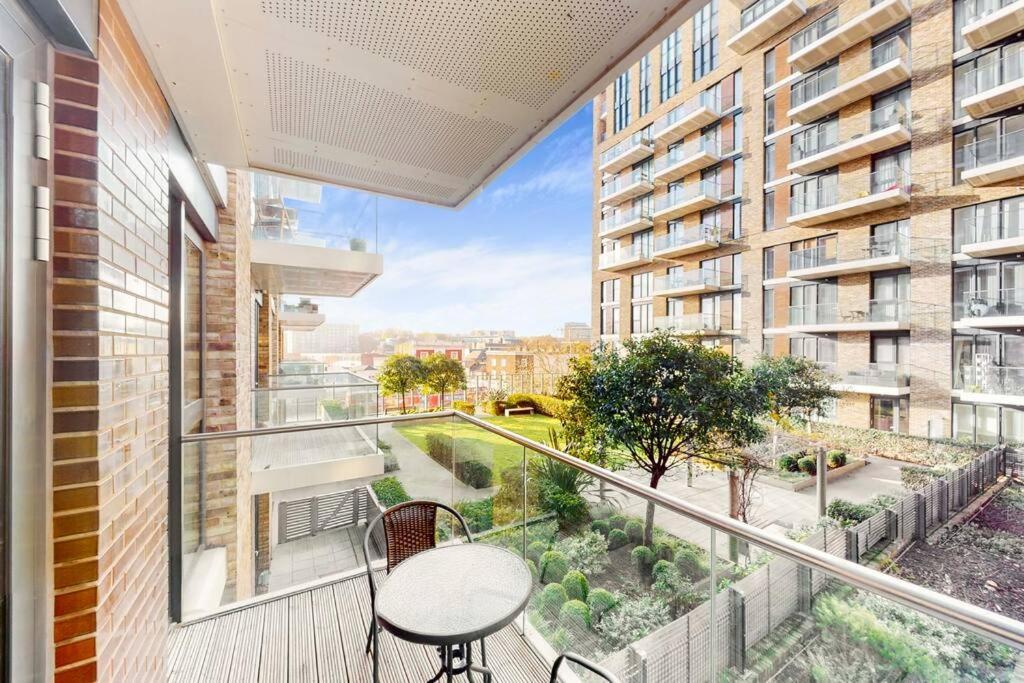 Lovely 1 Bedroom In Royal Arsenal Riverside Londyn Zewnętrze zdjęcie